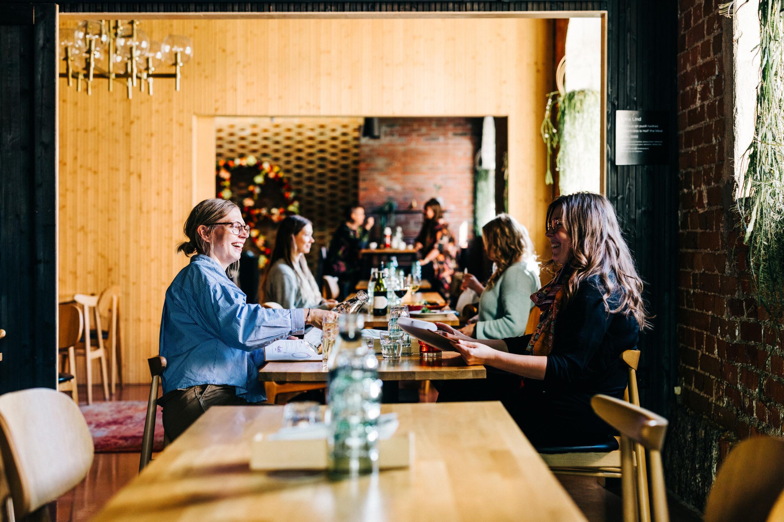 Afterwork Art -tapahtumat Kalevan Navetassa